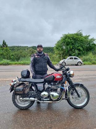 TRIUMPH BONNEVILLE T 100 865 